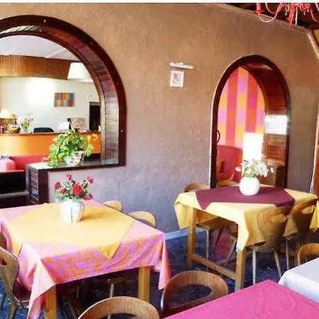 Les Clarines Hotel 2*
